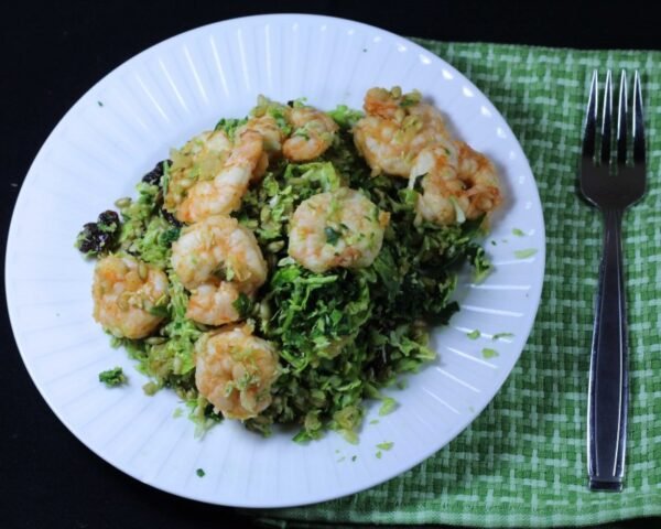 Greens & Grains Shrimp Salad // FITaspire.com